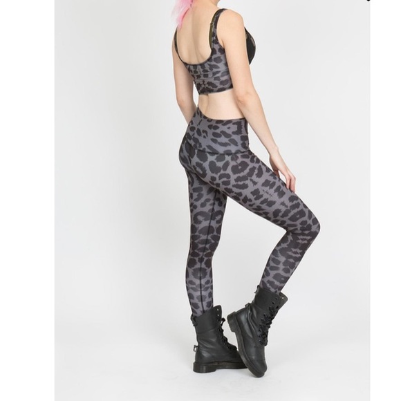Elektrix Love Eco Conscious Streetwear Recycled Cheetah Print Leggings NWT M - Picture 4 of 16